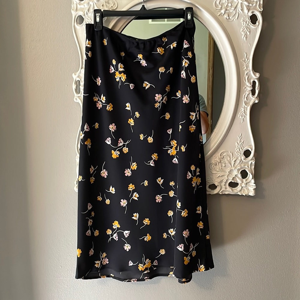 PopSugar NWT Slip Pull On Skirt Black Floral Size S